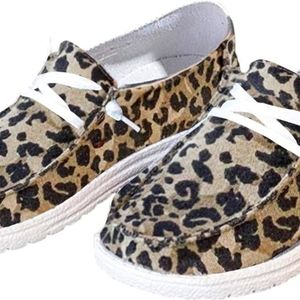 Woman's canvas loafers